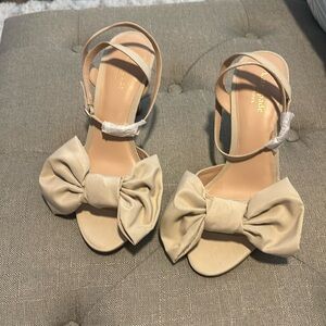 Kate Spade Gloria Bow heels. New Never worn sandals